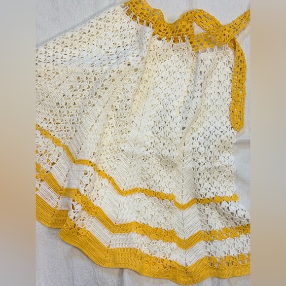 Vintage Handknit Yellow and Cream Crochet Skirt Apron Chic accessory - Picture 2 of 5